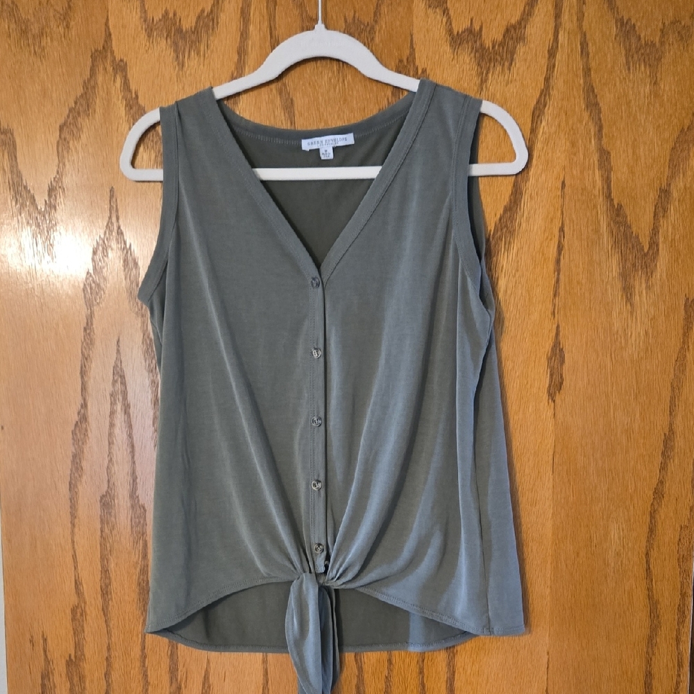 Green Envelope Sleeveless Tie-Front Tank - Gray